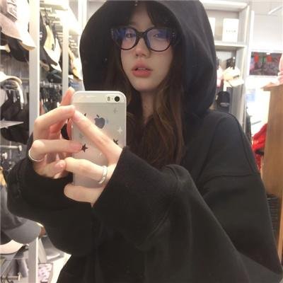 烟雨庭深认旧痕